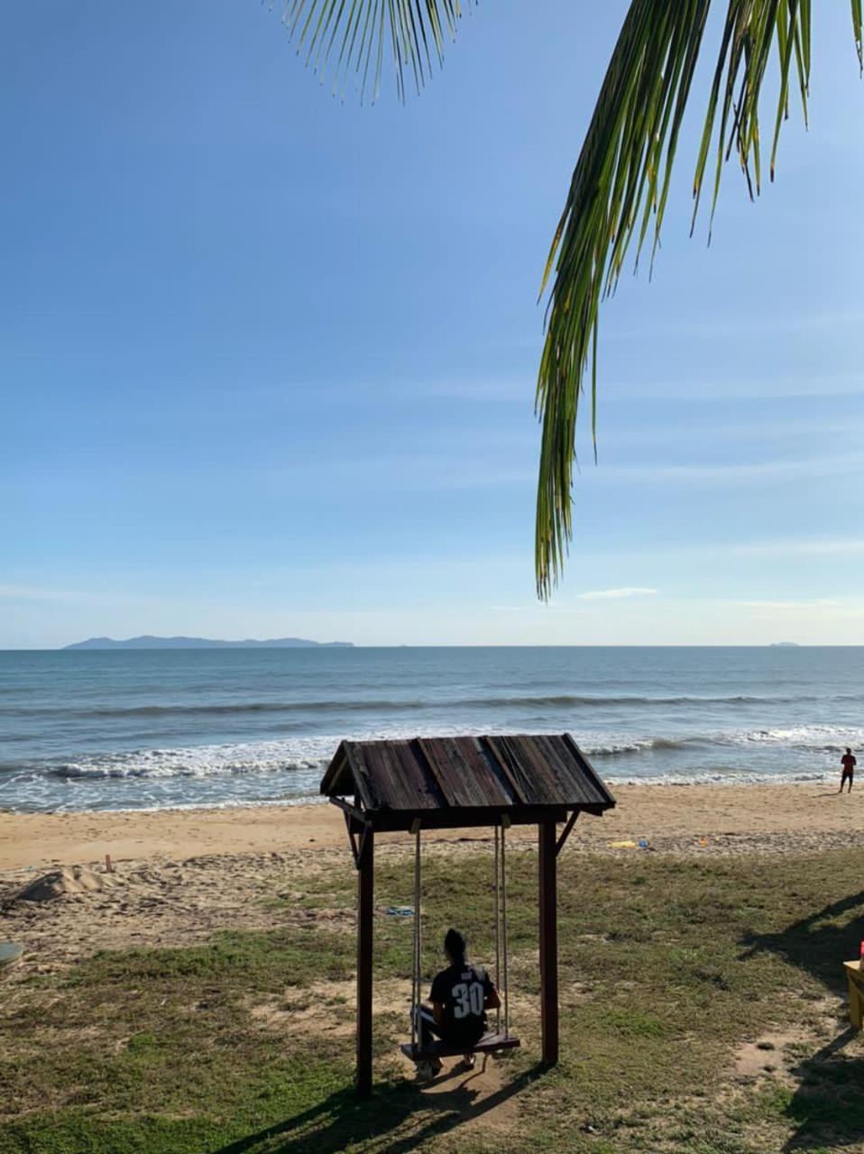Bayu Beach Penarek Kampung Penarik Exterior photo