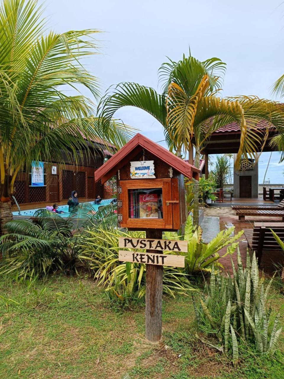 Bayu Beach Penarek Kampung Penarik Exterior photo