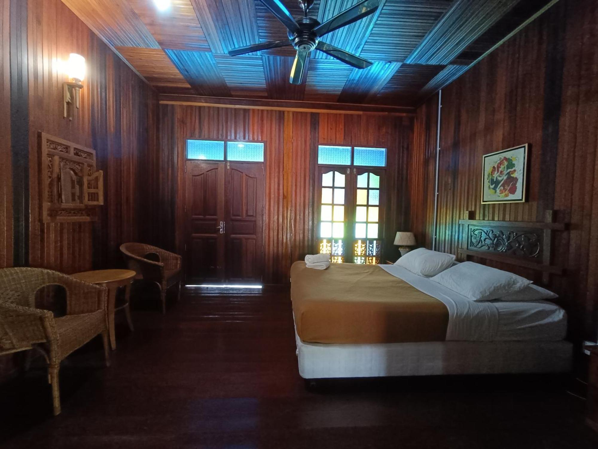 Bayu Beach Penarek Kampung Penarik Room photo
